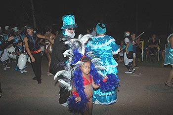 las comparsas se lucieron en desfile de carnaval